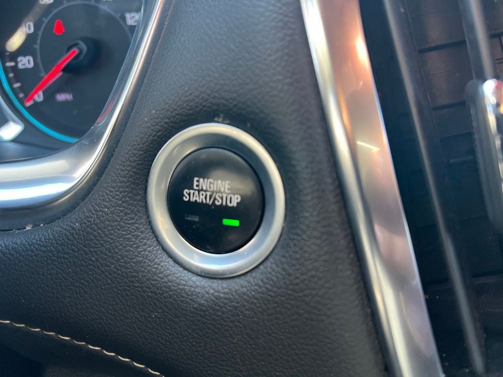 2022 Chevrolet Traverse LT Leather