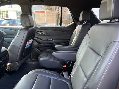 2022 Chevrolet Traverse LT Leather