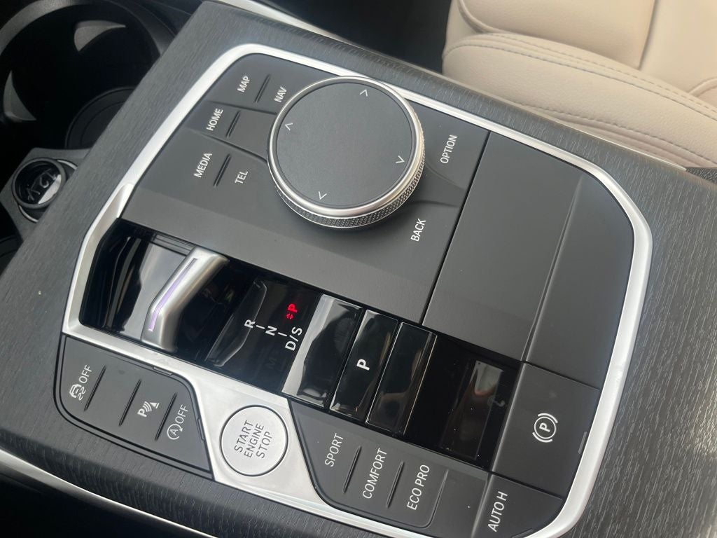 2025 BMW 3 Series 330i