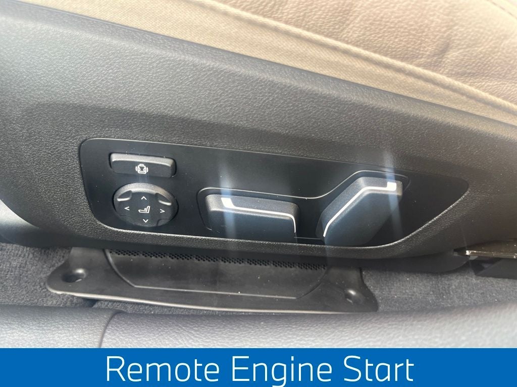 2025 BMW 3 Series 330i