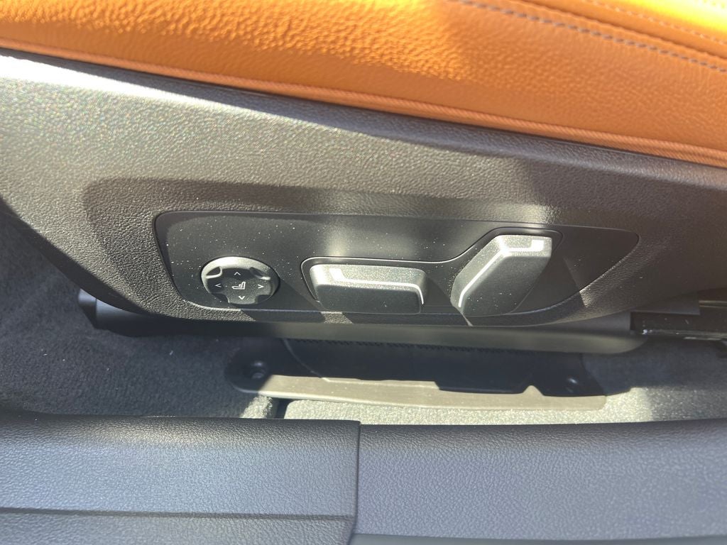 2025 BMW 3 Series 330i