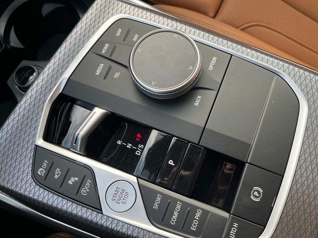 2025 BMW 3 Series 330i xDrive