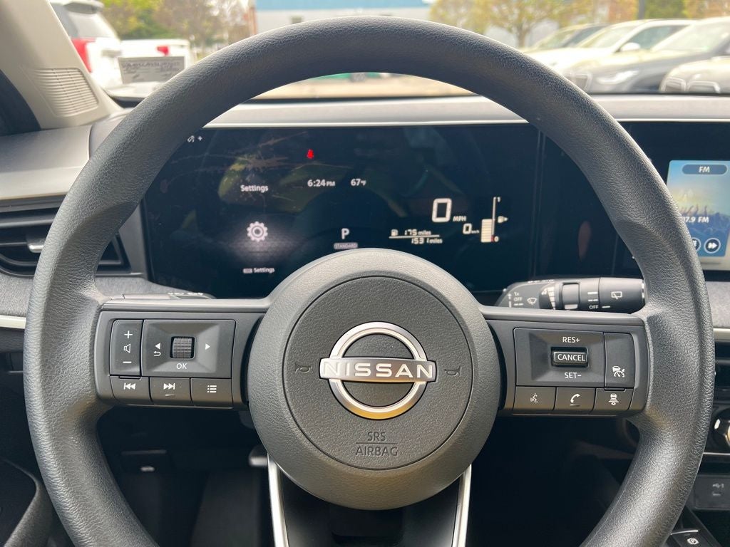 2025 Nissan Kicks SV