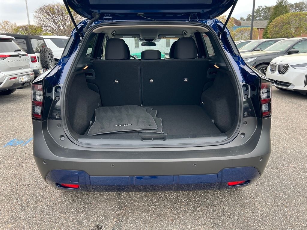 2025 Nissan Kicks SV