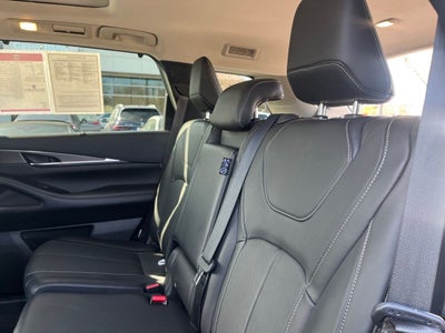 2023 INFINITI QX60 LUXE