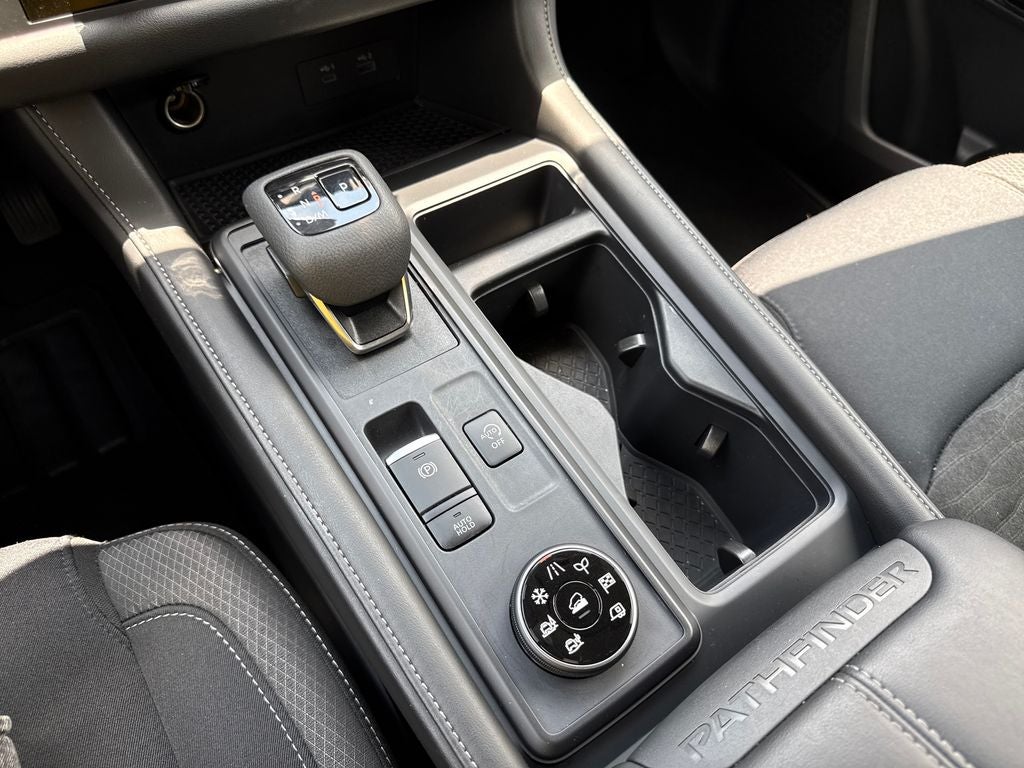 2025 Nissan Pathfinder S