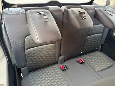 2025 Nissan Pathfinder S