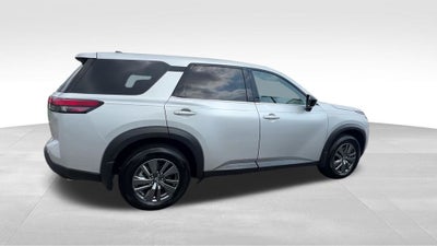 2025 Nissan Pathfinder S