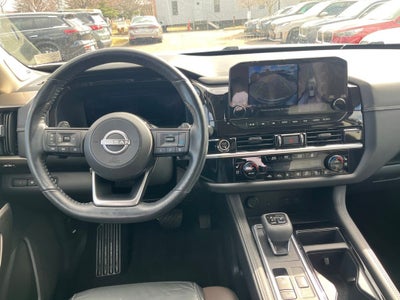 2023 Nissan Pathfinder Platinum