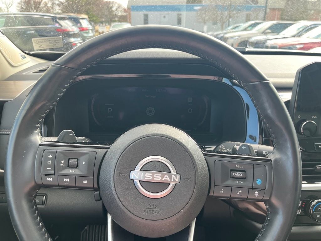 2023 Nissan Pathfinder Platinum