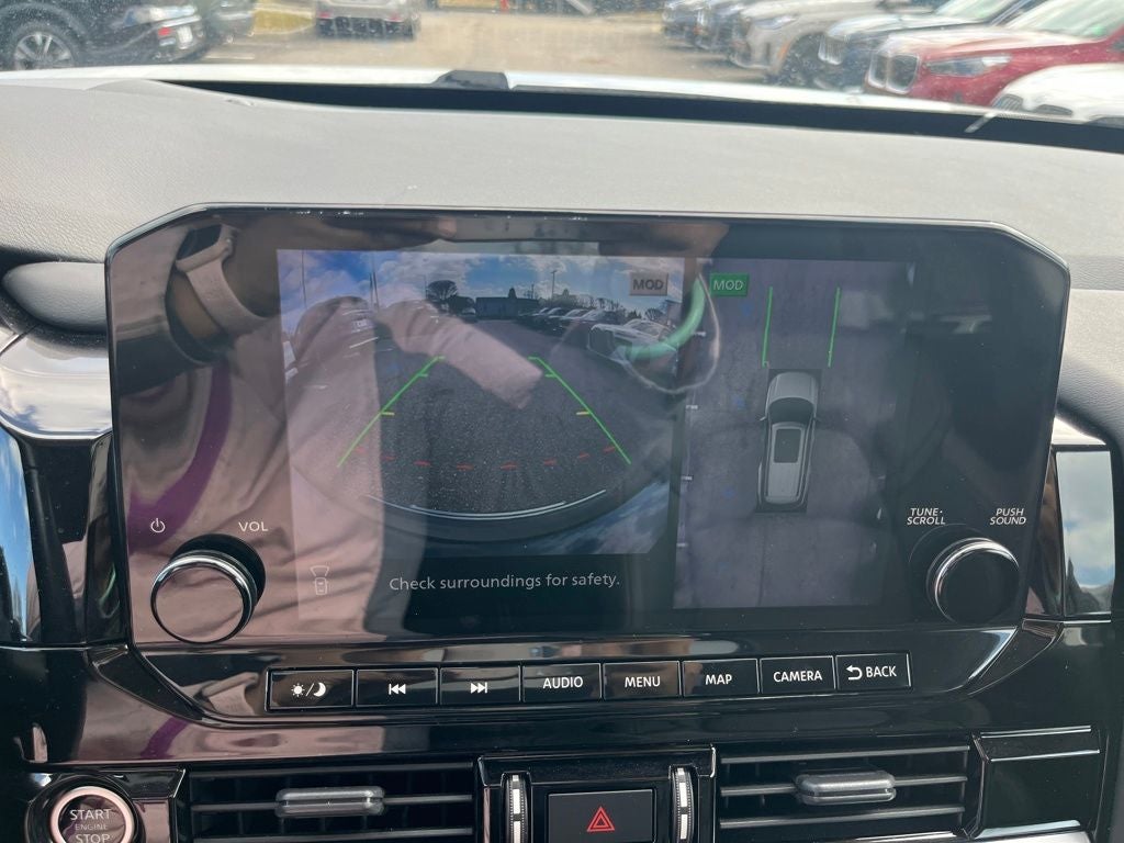 2023 Nissan Pathfinder Platinum