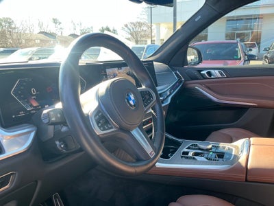 2025 BMW X7 xDrive40i