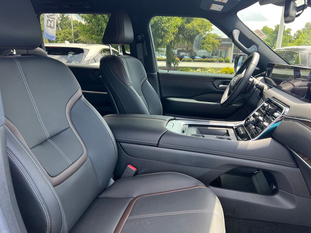 2025 Nissan Armada SL