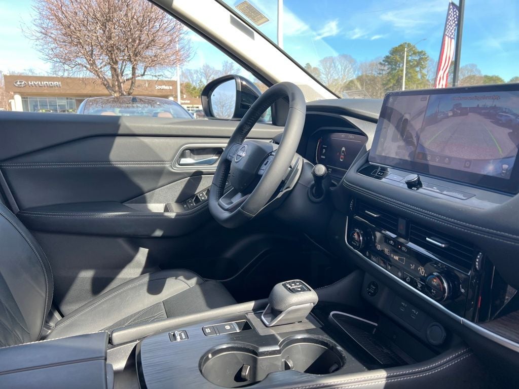 2025 Nissan Rogue Platinum