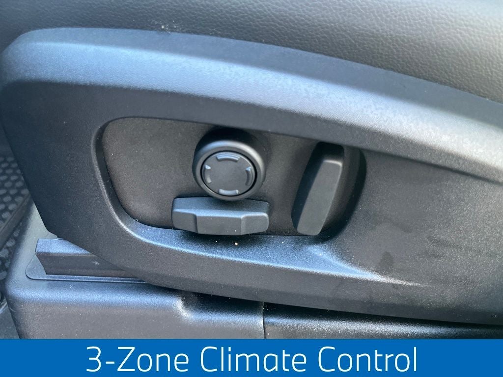 2024 Land Rover Defender 110 S