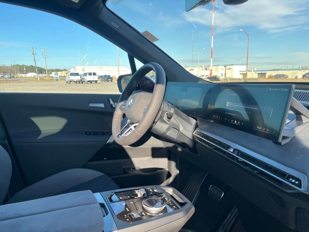 2026 BMW iX xDrive60