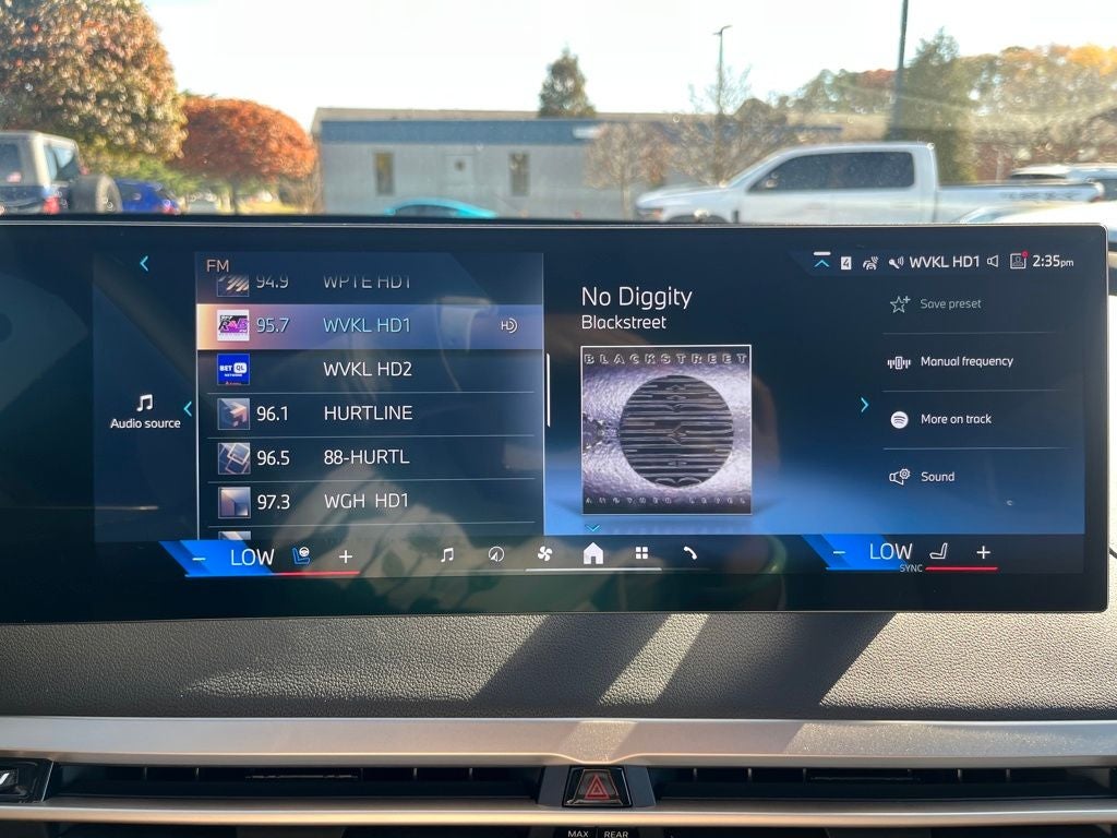 2026 BMW iX xDrive60