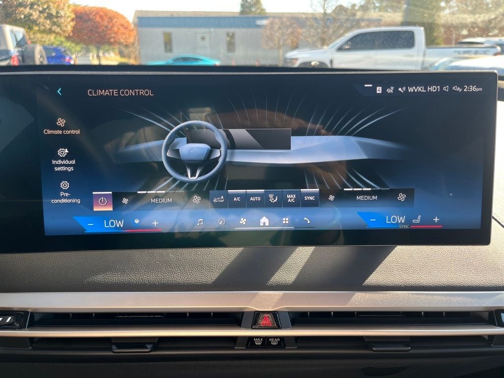 2026 BMW iX xDrive60