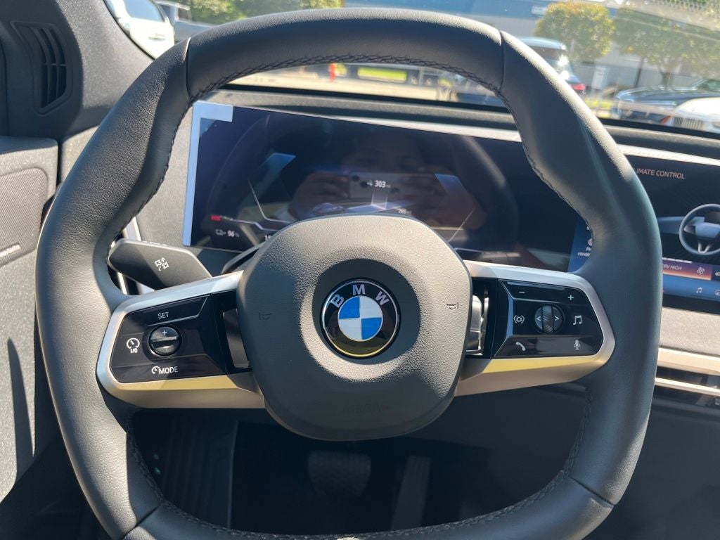2026 BMW iX xDrive60