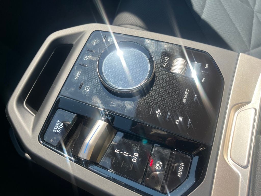 2026 BMW iX xDrive60