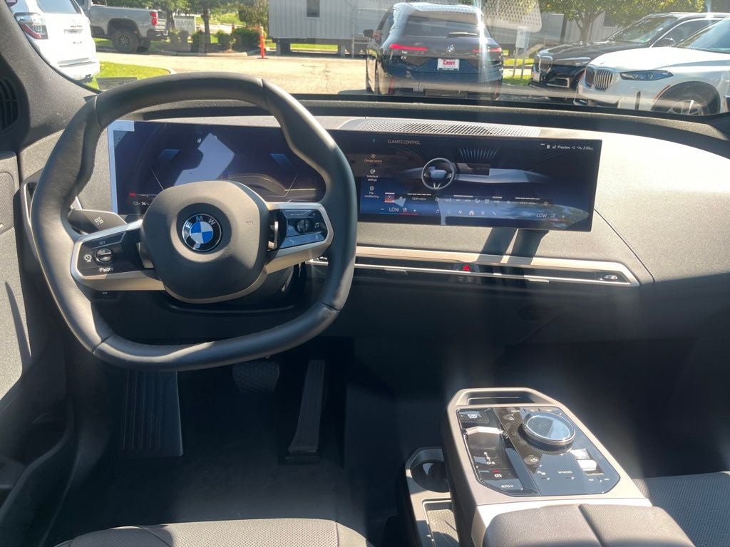 2026 BMW iX xDrive60