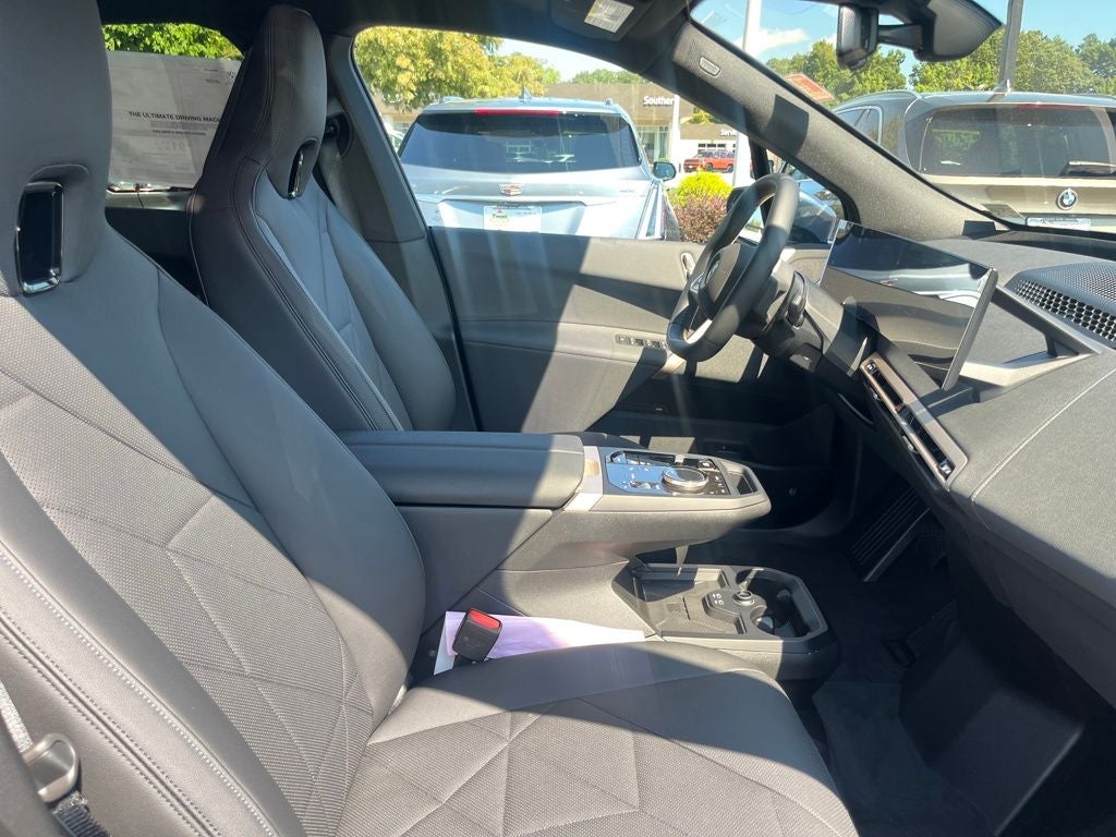 2026 BMW iX xDrive60