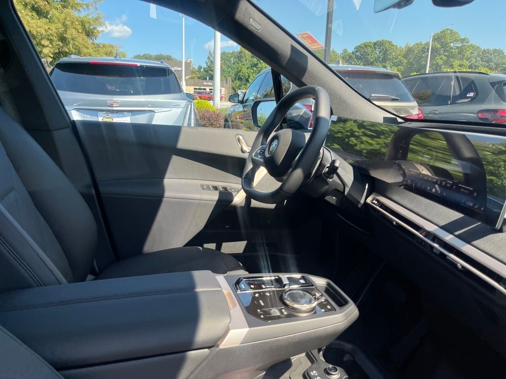 2026 BMW iX xDrive60