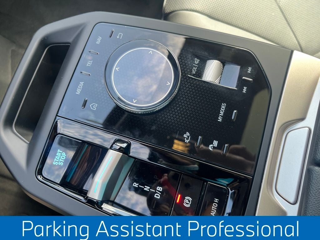 2026 BMW iX xDrive60