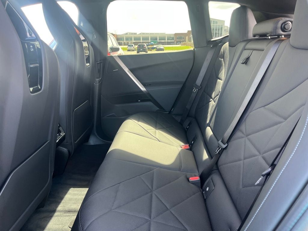 2026 BMW iX xDrive60