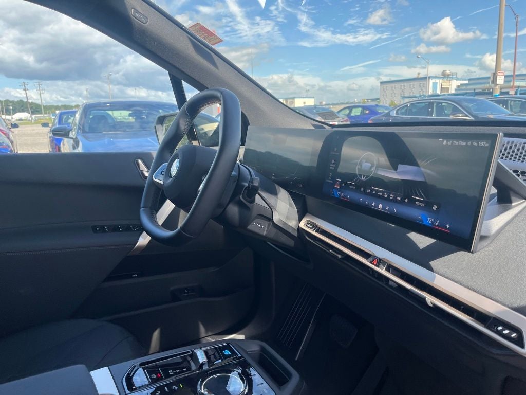 2026 BMW iX xDrive60