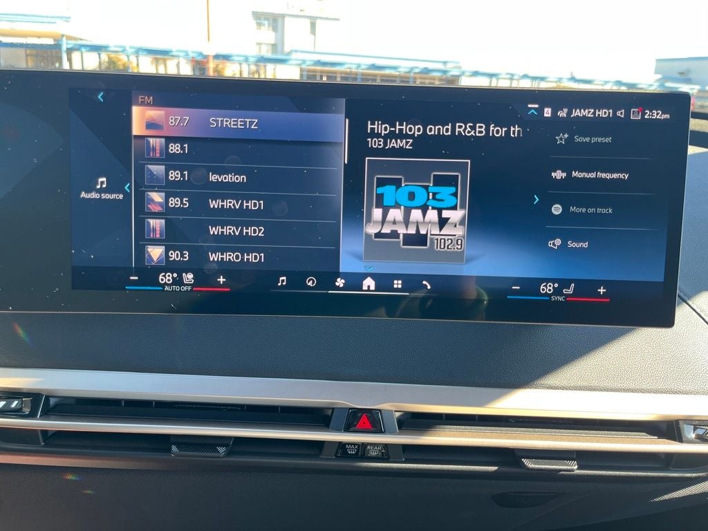 2026 BMW iX xDrive60