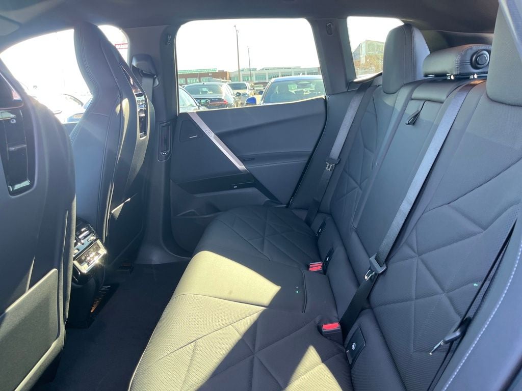 2026 BMW iX xDrive60