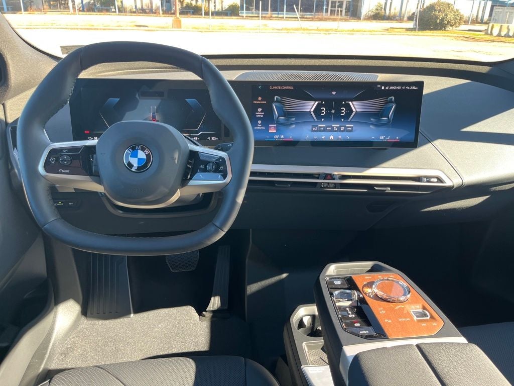 2026 BMW iX xDrive60