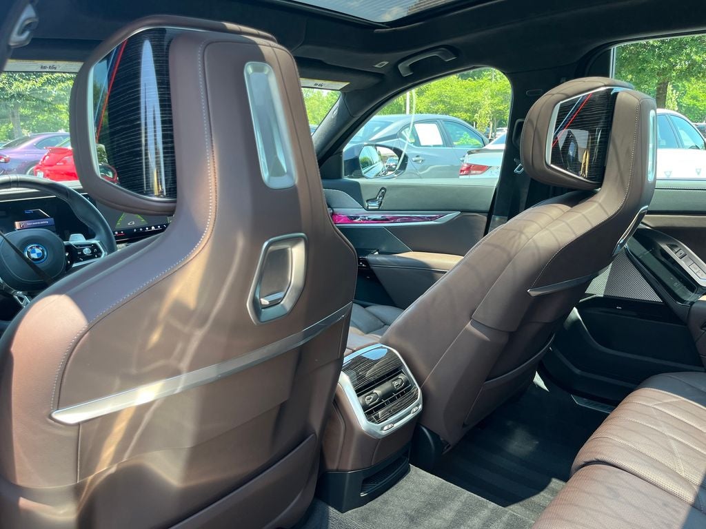 2025 BMW 7 Series 750e xDrive