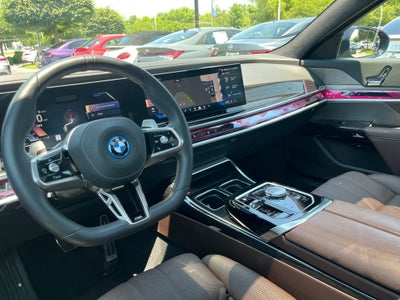 2025 BMW 7 Series 750e xDrive