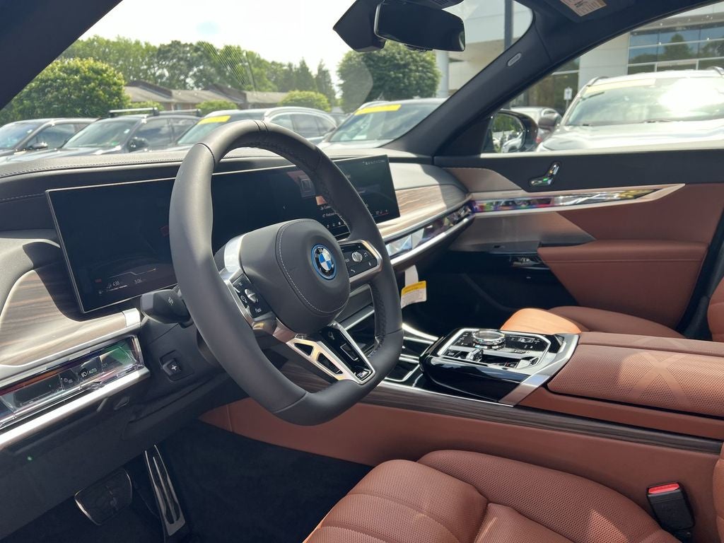 2025 BMW 7 Series 750e xDrive
