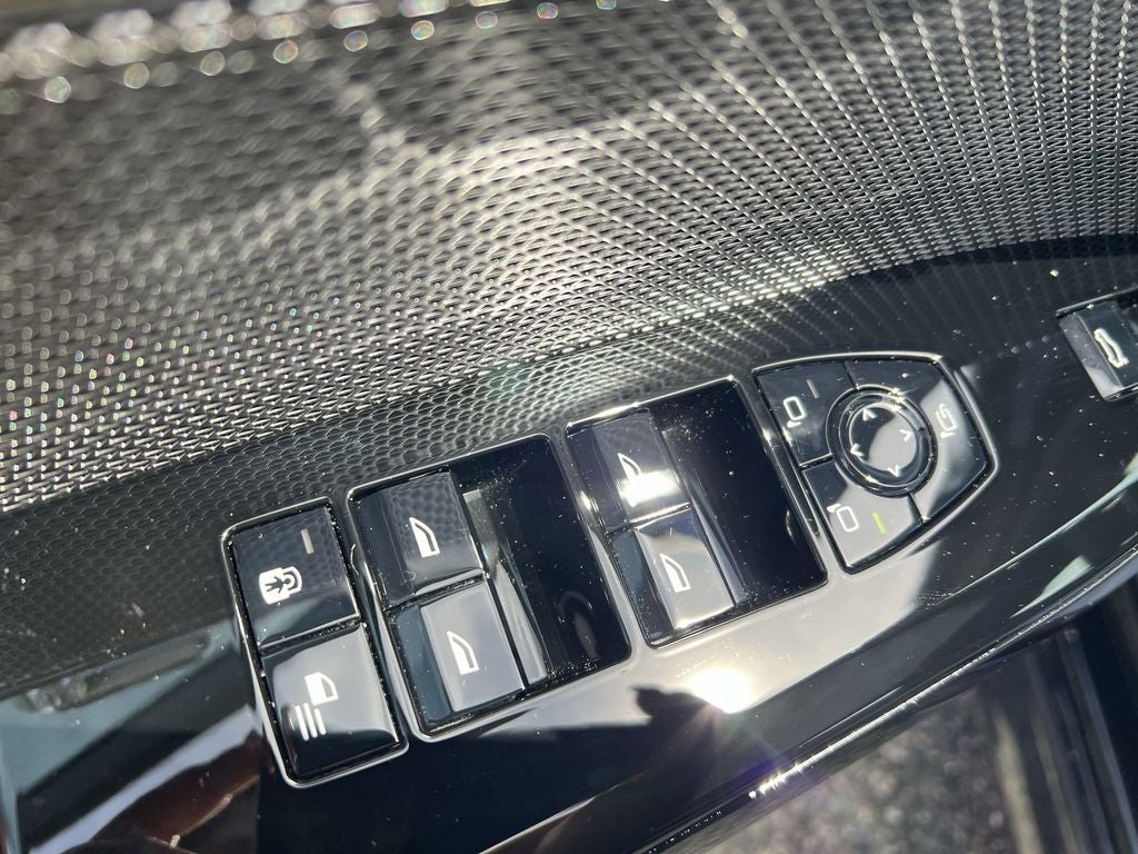 2025 BMW 7 Series 750e xDrive