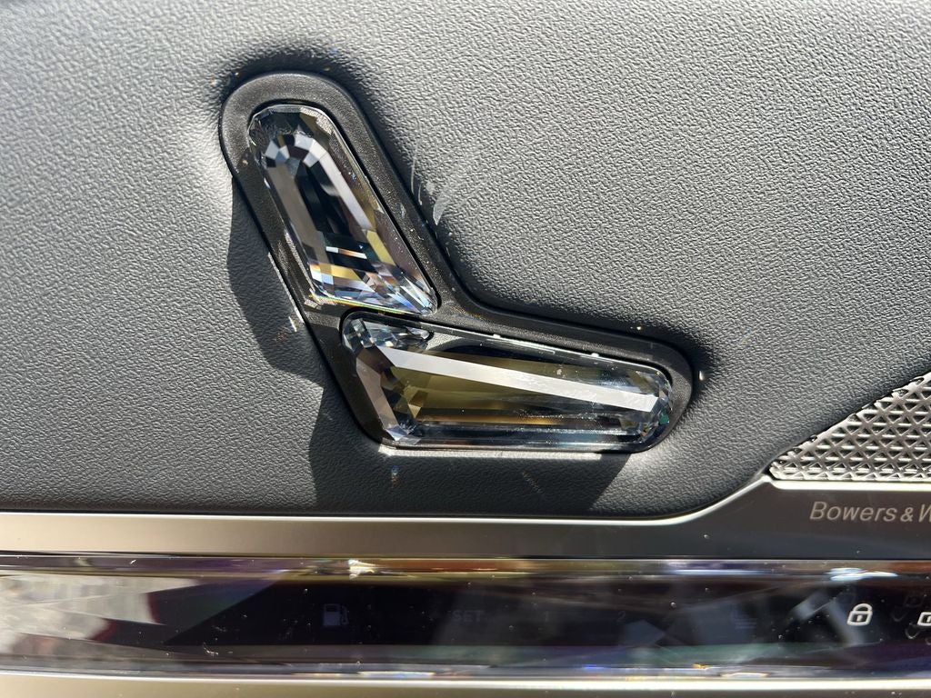 2025 BMW 7 Series 750e xDrive