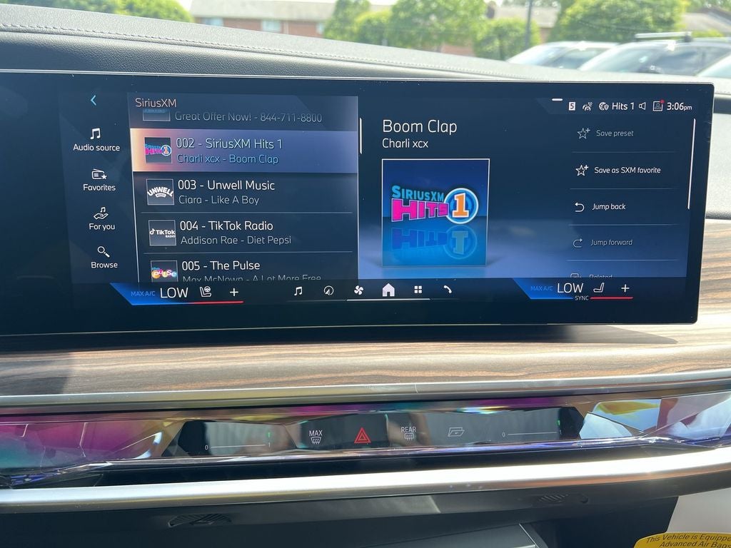 2025 BMW 7 Series 750e xDrive