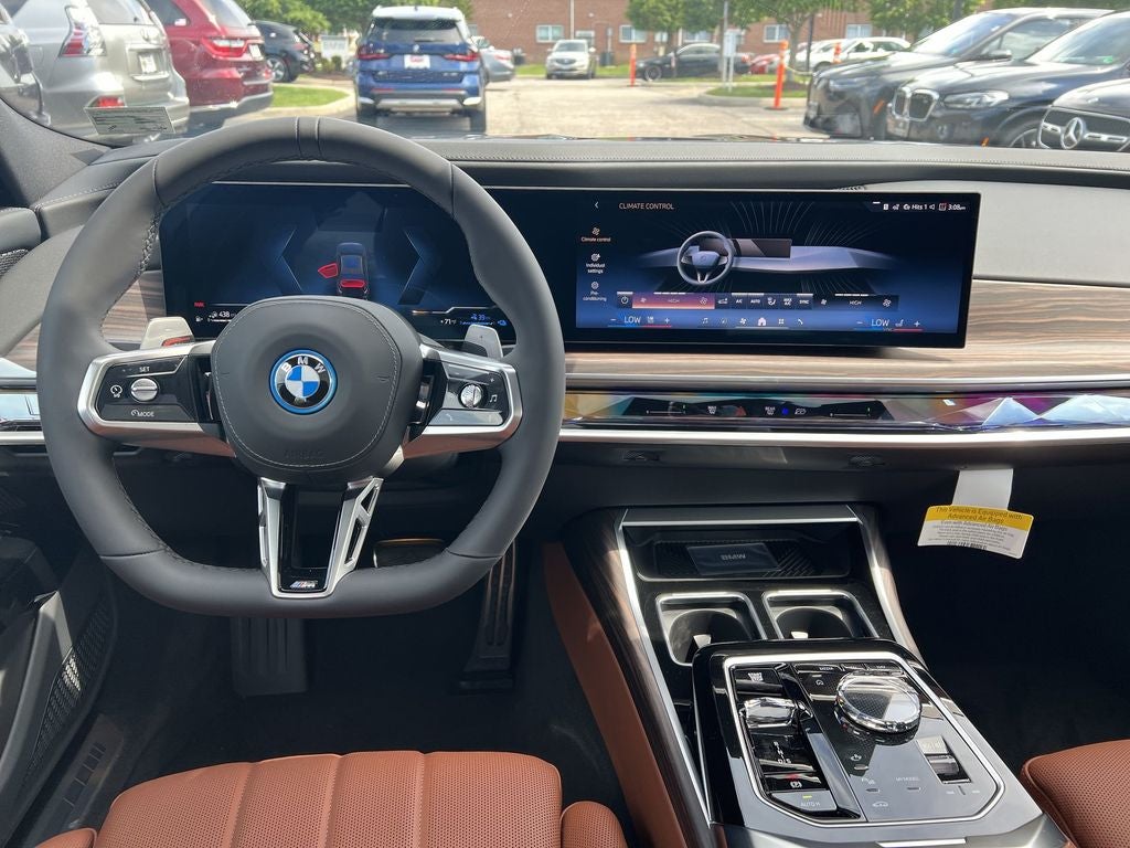 2025 BMW 7 Series 750e xDrive