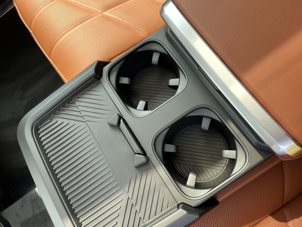 2025 BMW 7 Series 750e xDrive