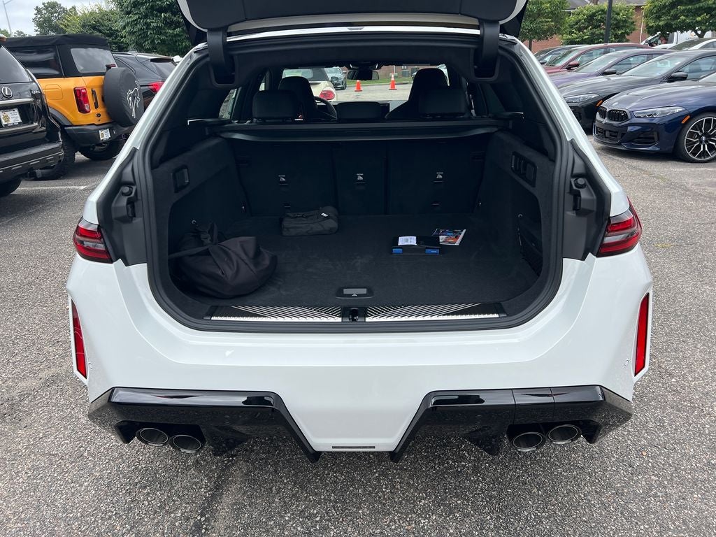2027 BMW M5 Base
