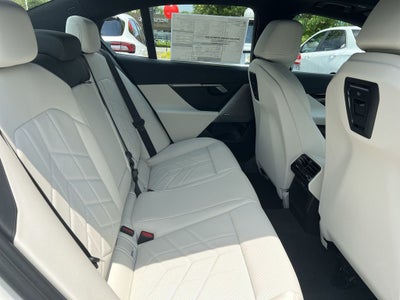 2025 BMW i5 xDrive40