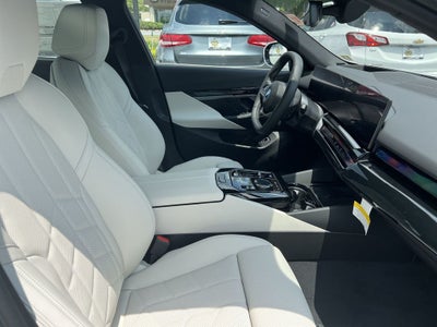 2025 BMW i5 xDrive40