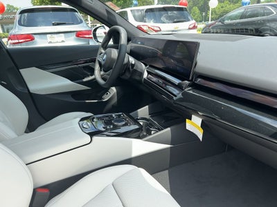 2025 BMW i5 xDrive40