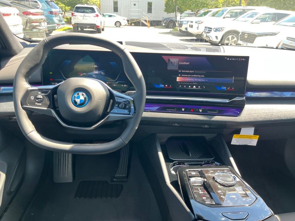 2025 BMW i5 eDrive40