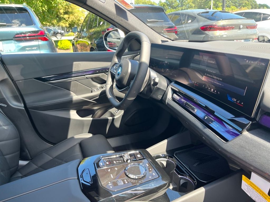 2025 BMW i5 eDrive40