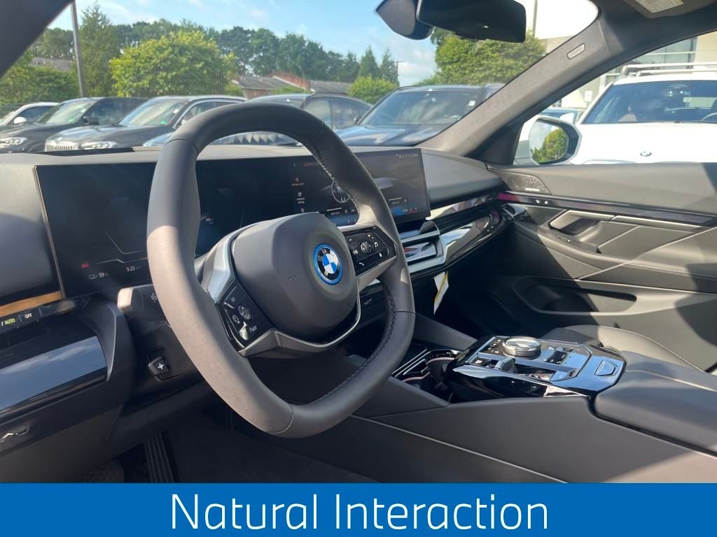 2025 BMW i5 eDrive40