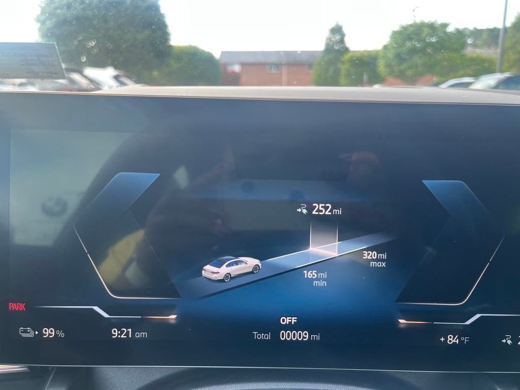 2025 BMW i5 eDrive40