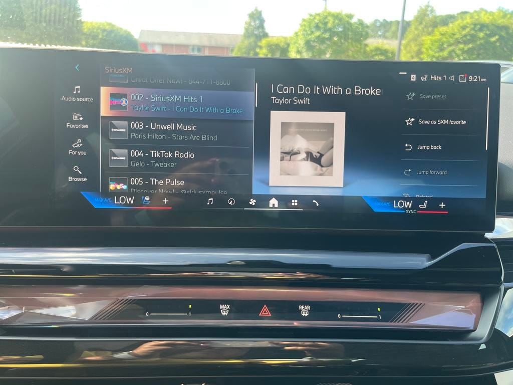 2025 BMW i5 eDrive40